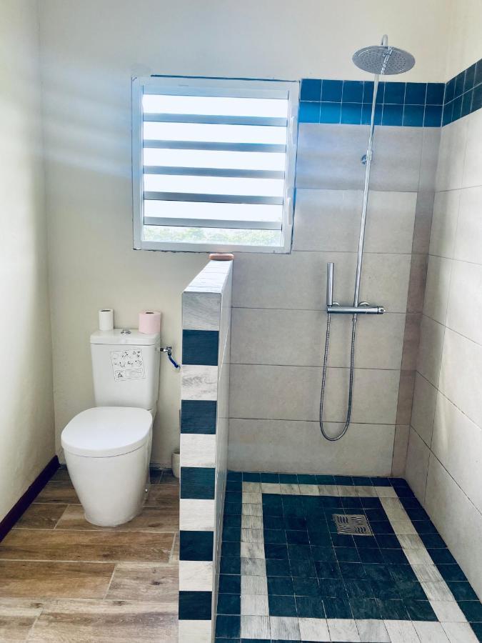 Chambre Et Sdb Privative Ylang Ylang Vue Mont Pelee Dans Maison Partagee Le Morne-Rouge Exterior foto
