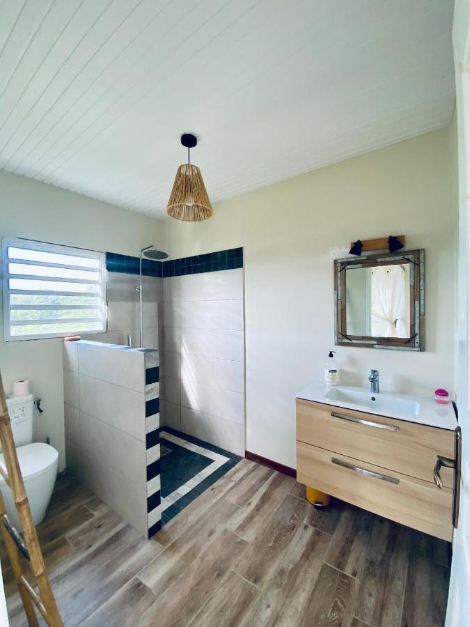 Chambre Et Sdb Privative Ylang Ylang Vue Mont Pelee Dans Maison Partagee Le Morne-Rouge Exterior foto