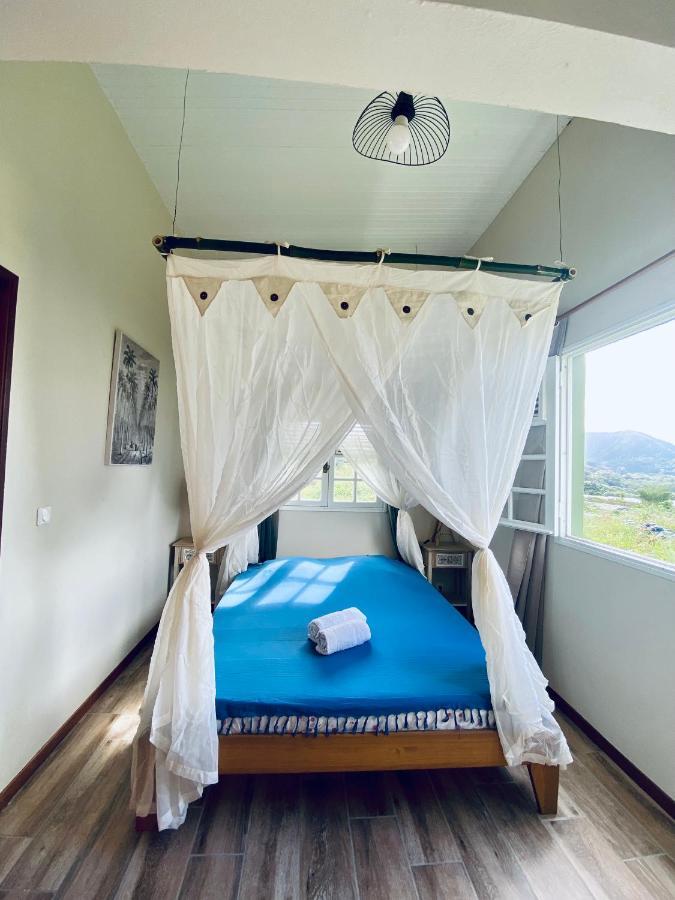 Chambre Et Sdb Privative Ylang Ylang Vue Mont Pelee Dans Maison Partagee Le Morne-Rouge Exterior foto